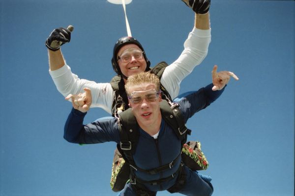 Top conseils pour un saut en parachute sécurisé et passionnant
