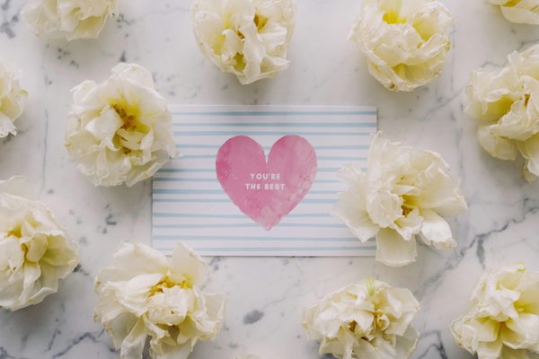 Comment choisir une carte de condoléance adaptée à chaque situation